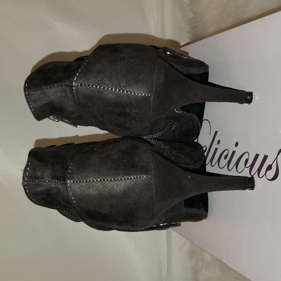 Delicious Heels - Picture 4 of 5